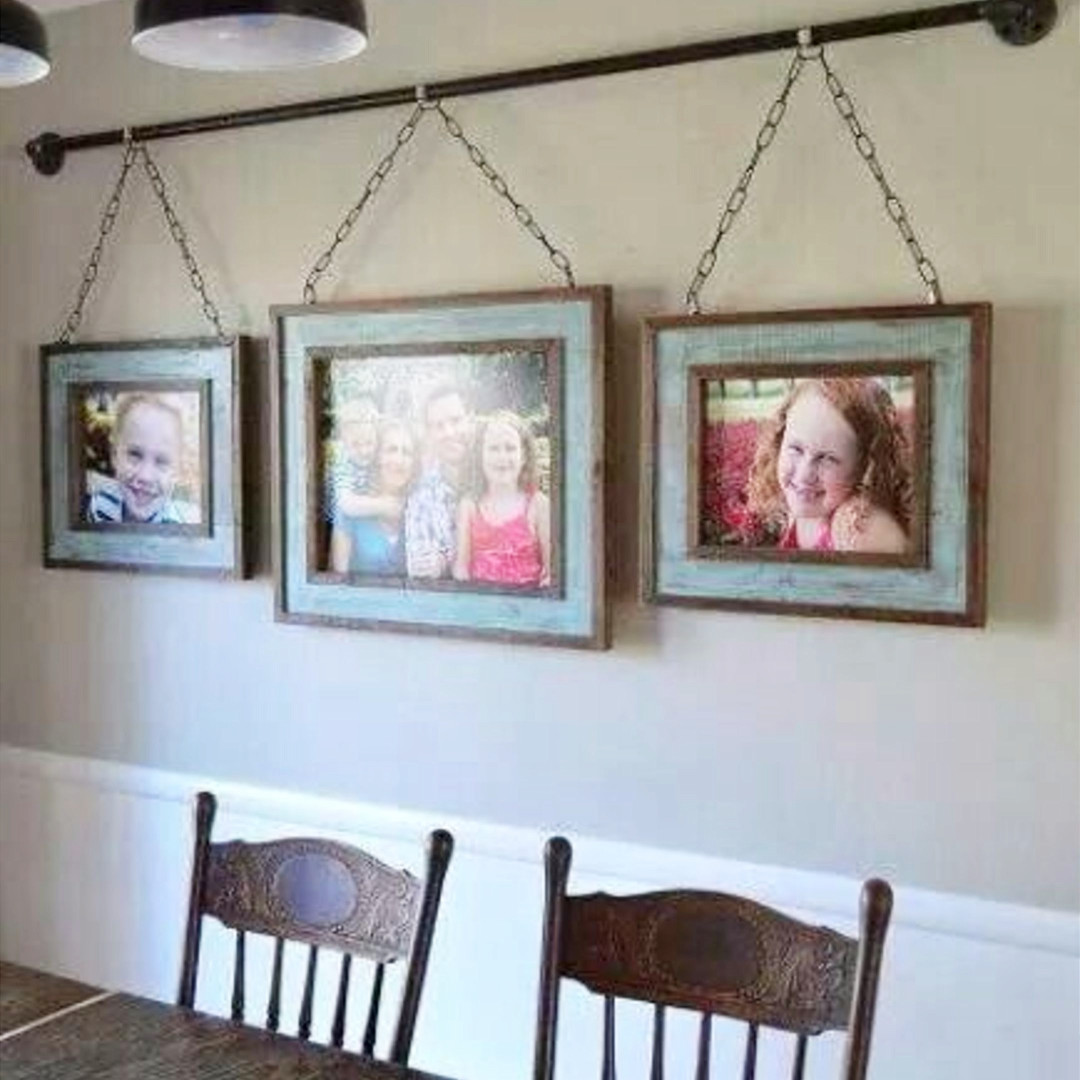 Gallery Accent Wall Ideas - Love this simple, yet GORGEOUS, gallery wall idea in this dining room 
