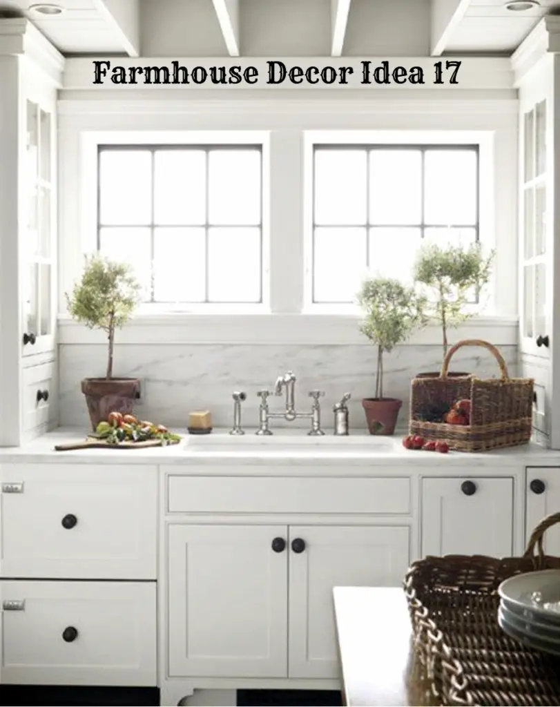 Small cottage farmhouse country kitchen - love how white and bright it is - Clutter-free Farmhouse Decor Ideas #farmhousedecorating #rusticfarmhouse #diydecor #homedecorideas #diyhomedecor #farmhousestyle #farmhousedecorideas #decoratingideas #kitchenideas #livingroomideas #bedroomideas #bathroomideas #laundryroomideas